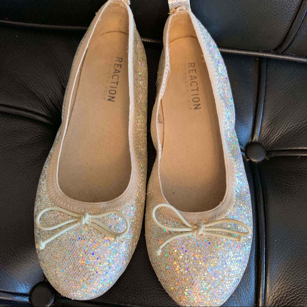 Kenneth Cole Reaction girl gold shimmer shoes 13.5